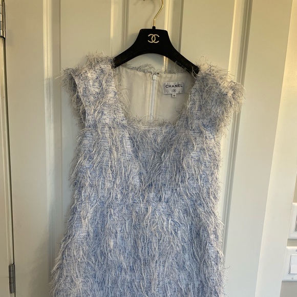 Authentic Chanel cocktail dress, perfect for the holidays. Makes a statement - Picture 3 of 6